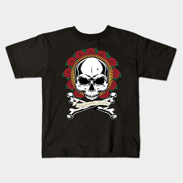 Skull Roses Kids T-Shirt by janvimar